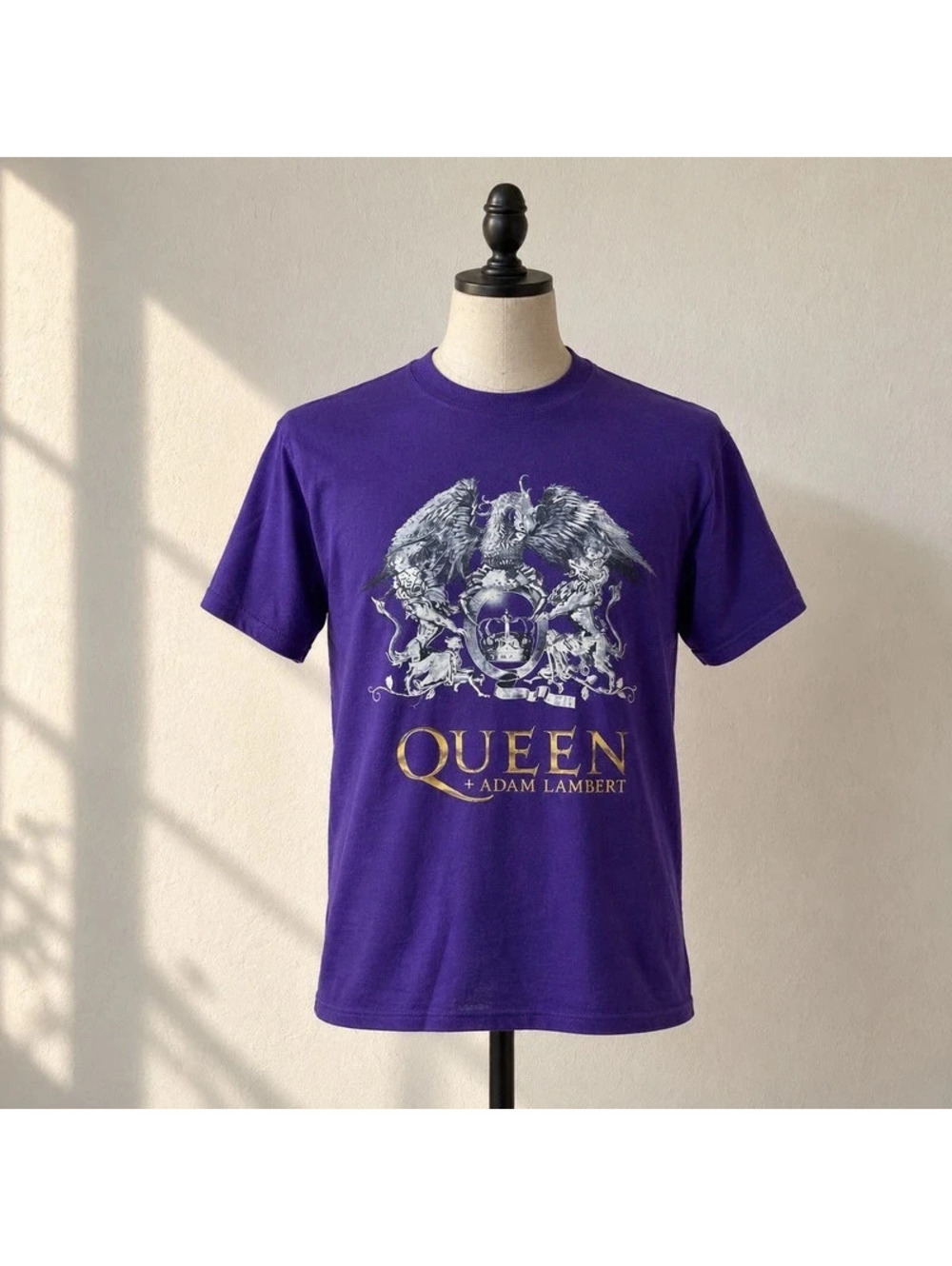 Queen Adam Lambert Rhapsody Tour 2019 Purple Concert T-Shirt Tee Size M
